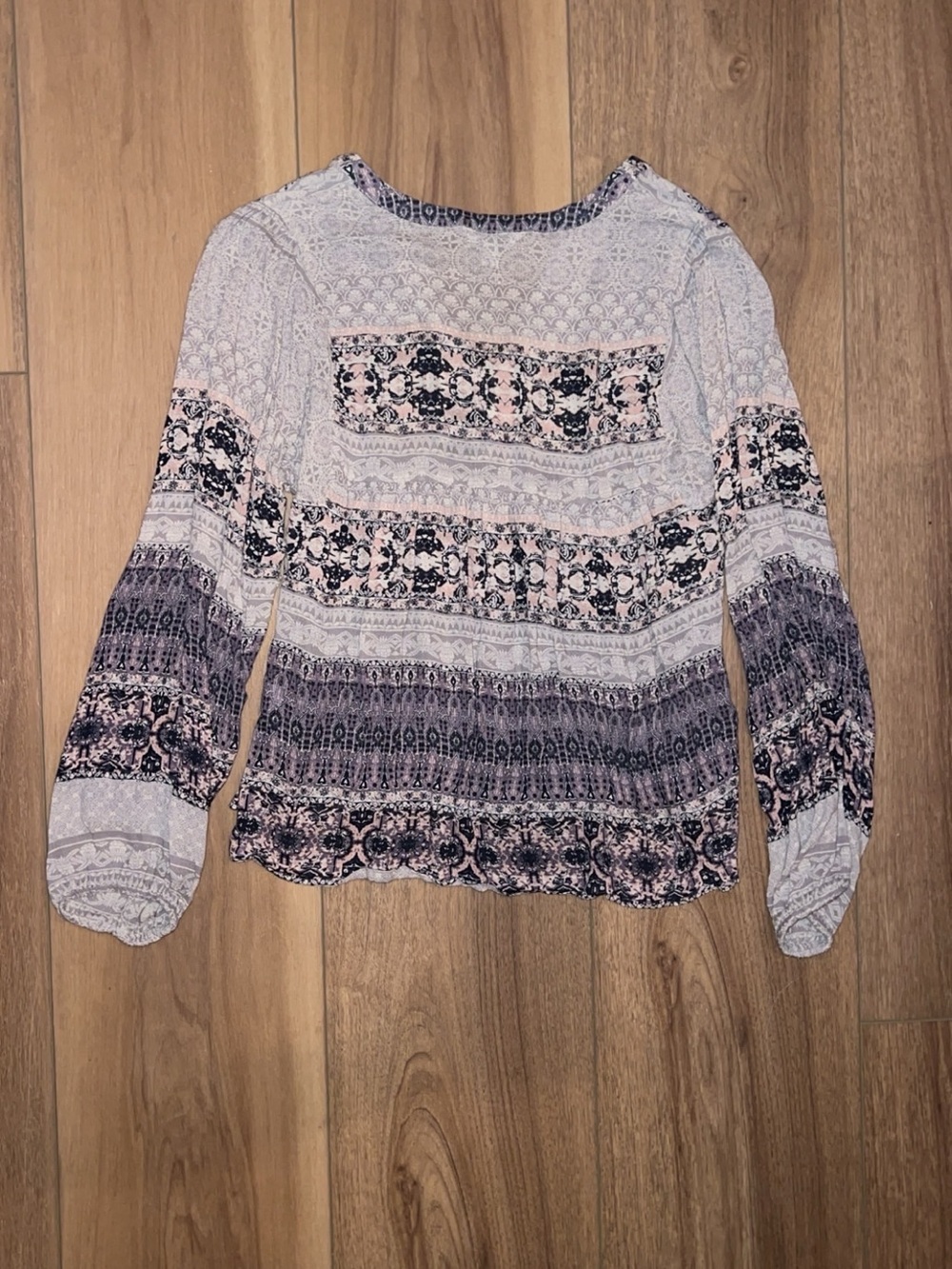 Lucky Brand - Boho Printed Long-Sleeve Peasant Top - White & Black - Picture 2 of 4